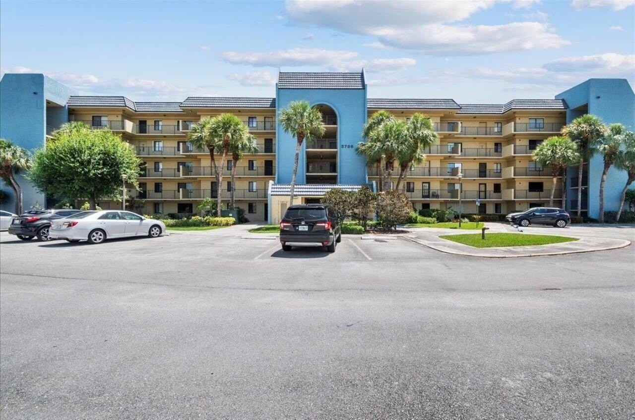 2786 Tennis Club Dr #102