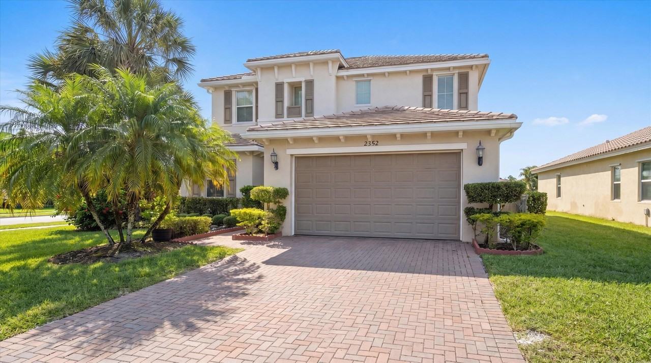 2352 Bellarosa Cir - Photo 2 of 36