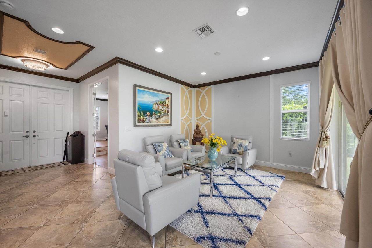 2352 Bellarosa Cir - Photo 4 of 36