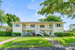 featured image of 5 Westgate Ln #B