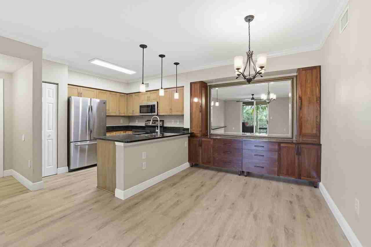 6559 Emerald Dunes Dr #308 - Photo 6 of 21