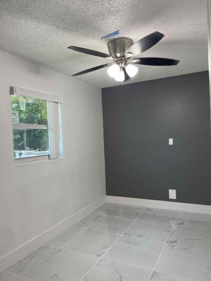 8131 Sw 6th St - Photo 7 of 15