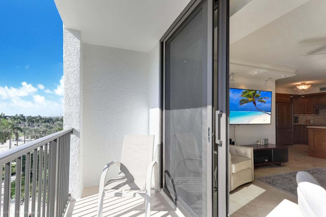 651 Okeechobee Blvd #509 - Photo 5 of 12