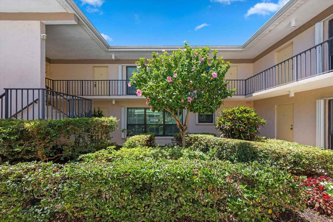 16 Turtle Creek Dr #E - Photo 4 of 50