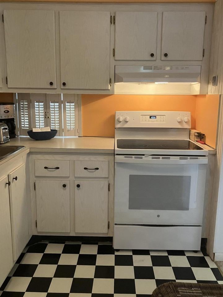 4254 Deste Ct #305 - Photo 3 of 13