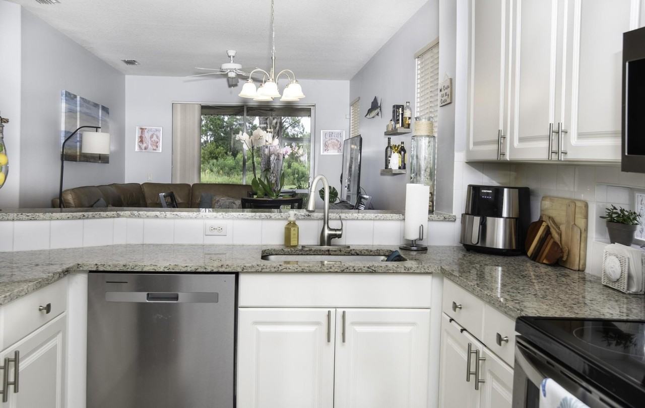 3751 Nw Willow Creek Dr - Photo 6 of 38