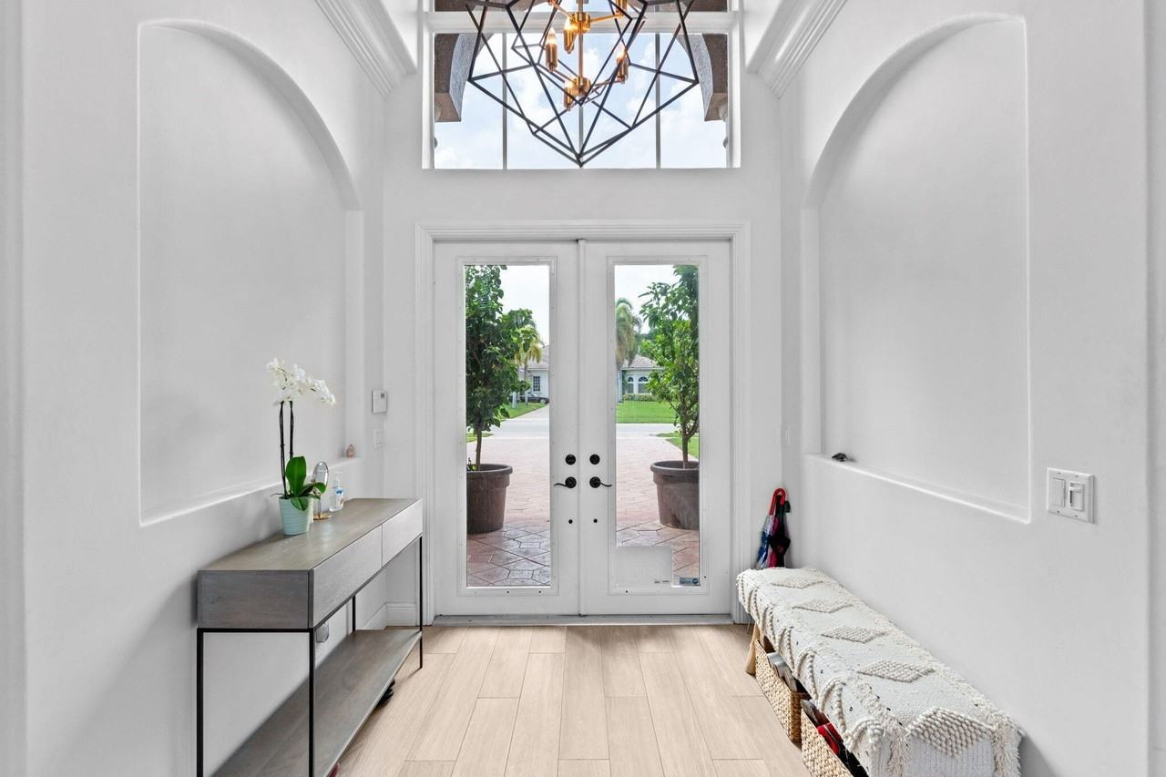 12442 Equine Ln - Photo 3 of 50