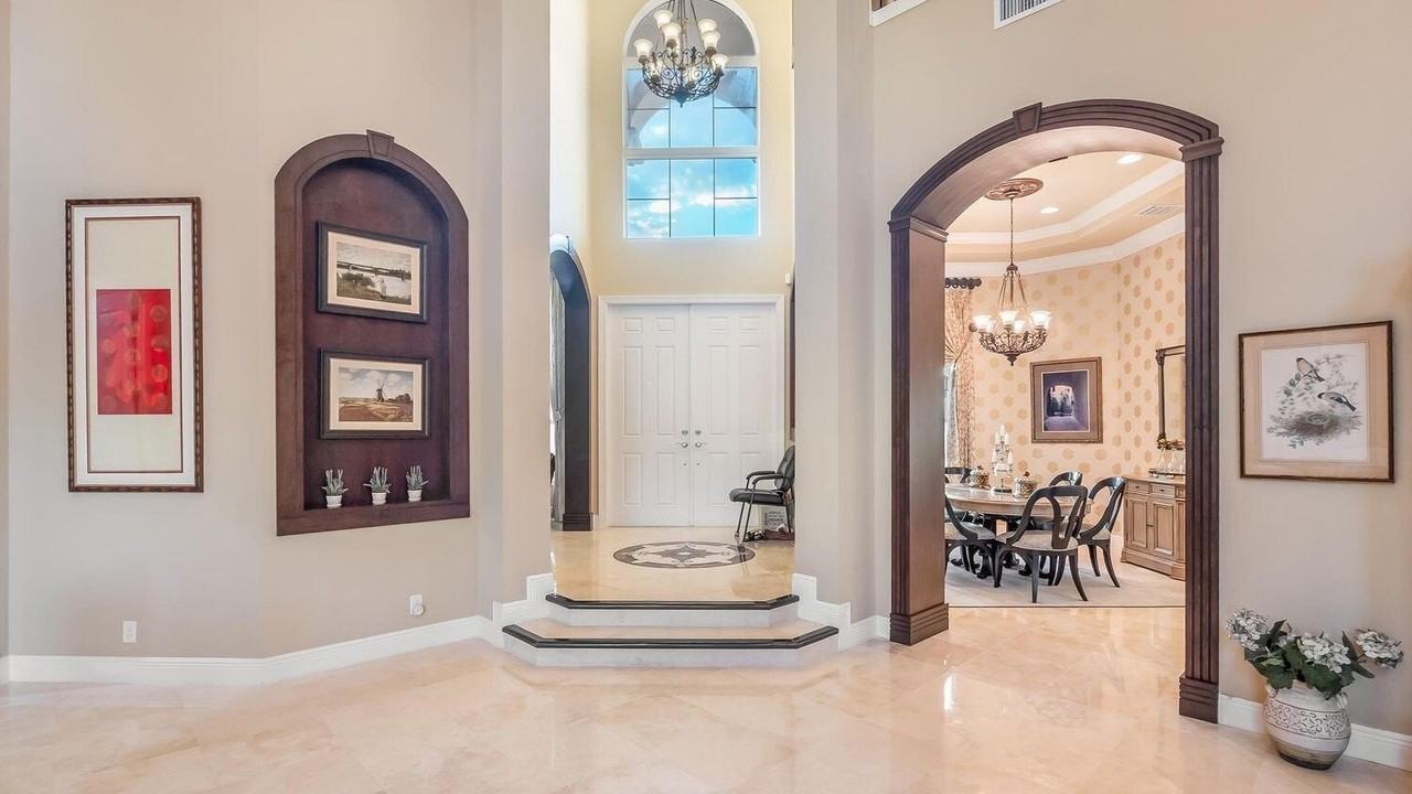 17384 Vistancia Cir - Photo 3 of 27