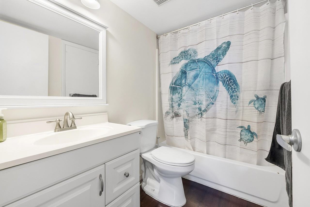 125 Shore Ct #304A - Photo 4 of 13