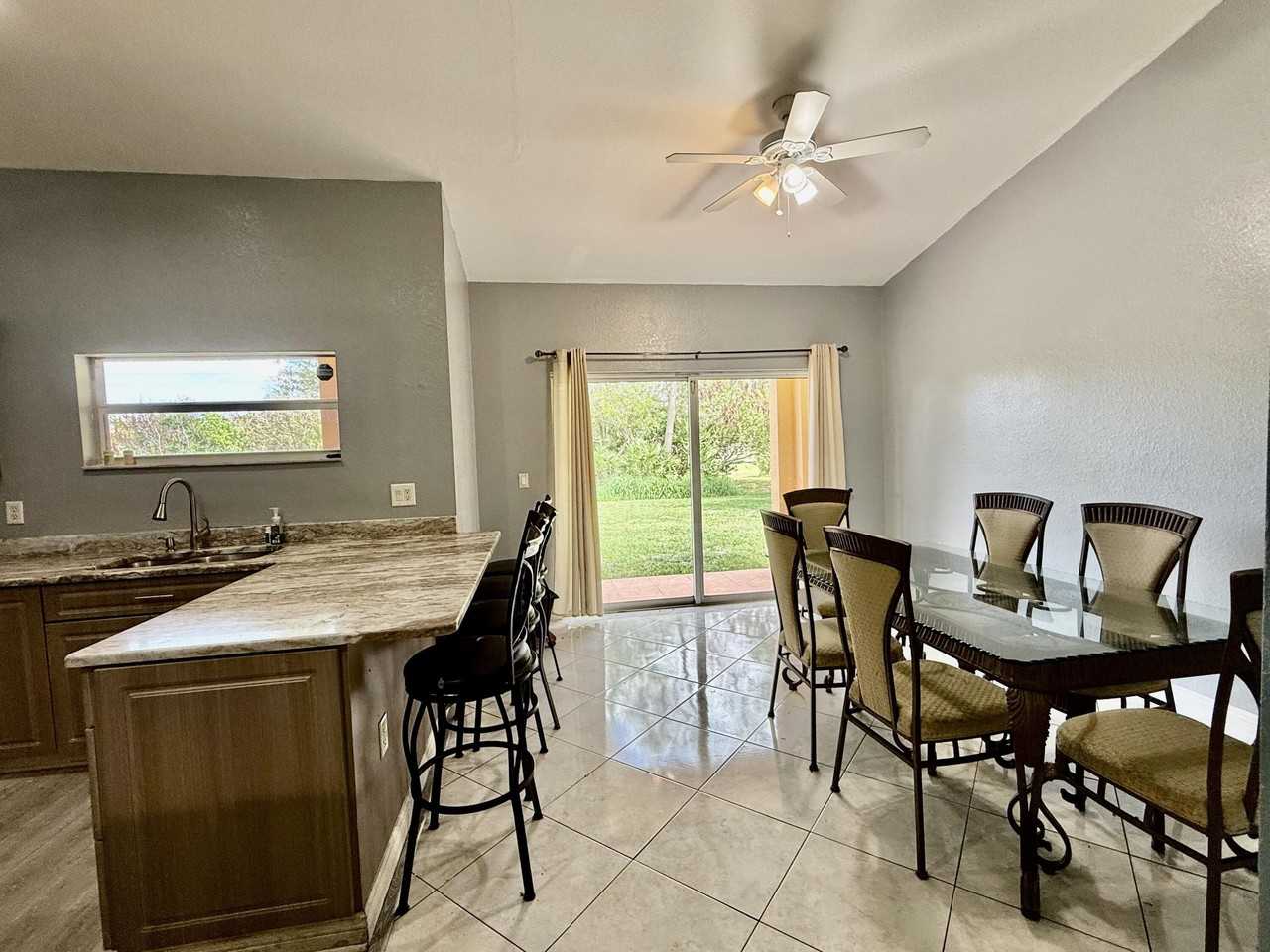 6752 Nw Argus St - Photo 5 of 10