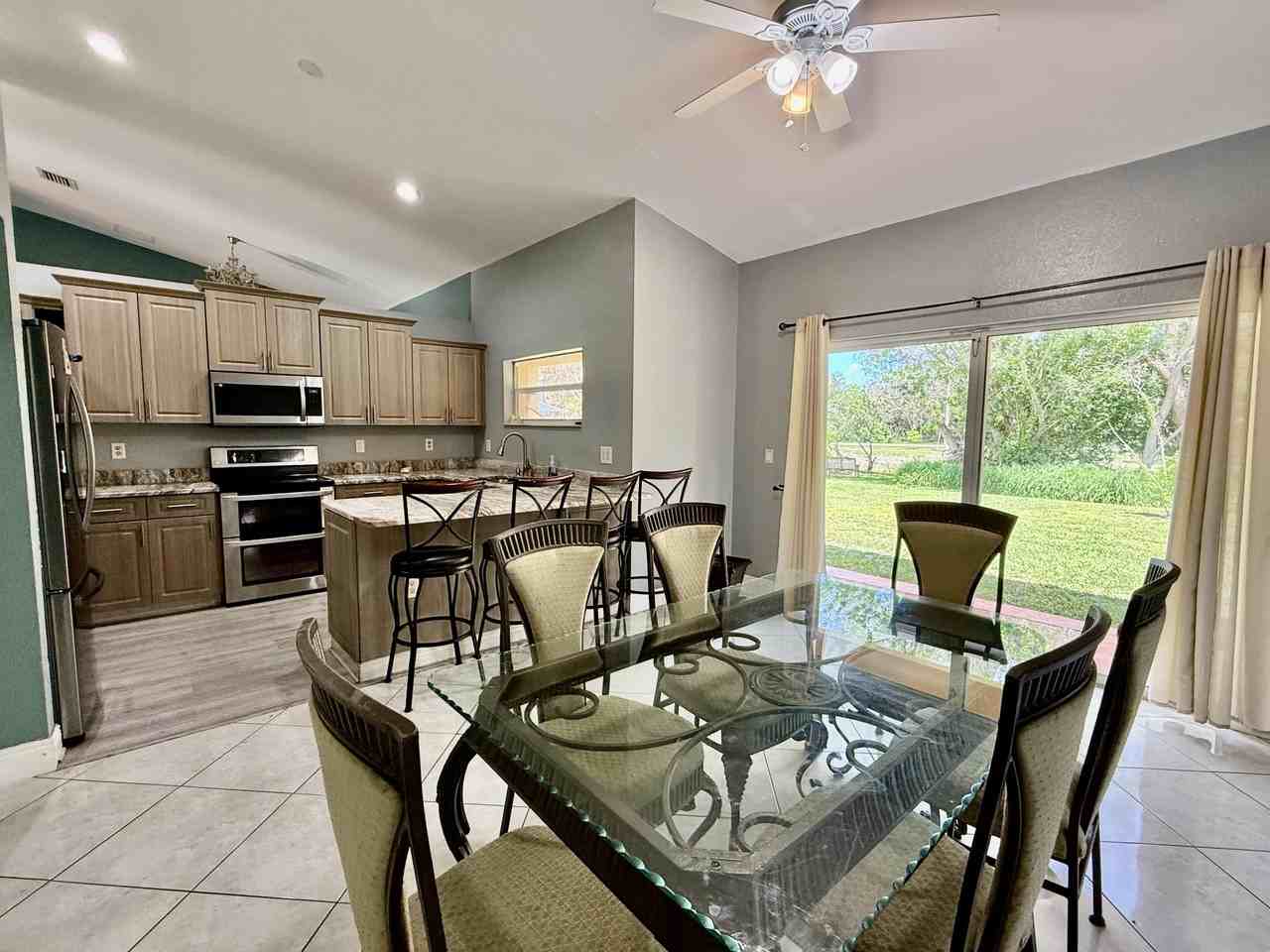 6752 Nw Argus St - Photo 7 of 10