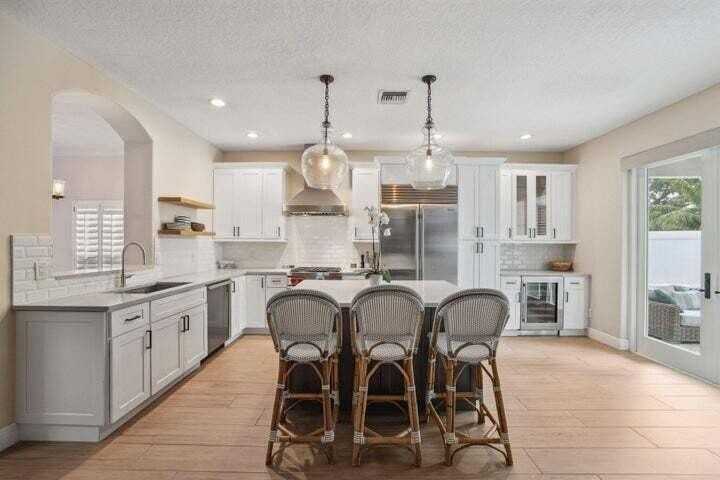 1050 Delray Lakes Dr - Photo 5 of 50