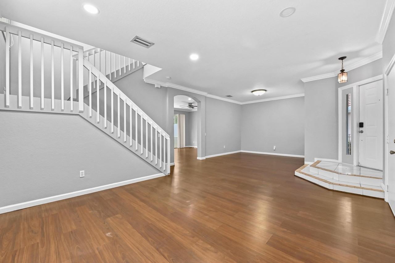 5049 Starblaze Dr - Photo 5 of 27