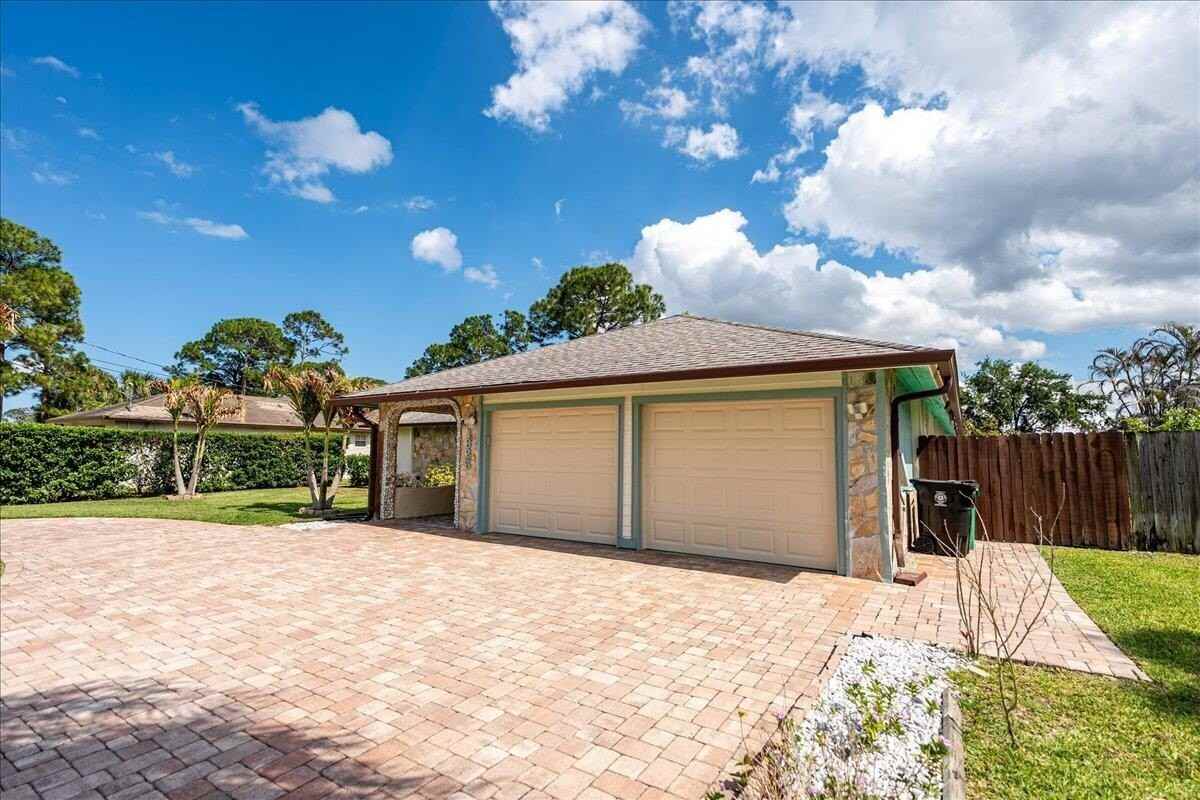 1326 Sw Bartell Ave - Photo 6 of 50