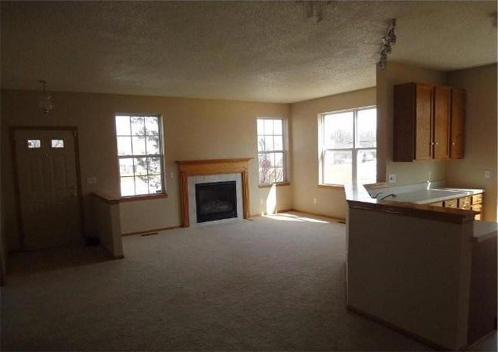 9012 Garland Ln N - Photo 4 of 17