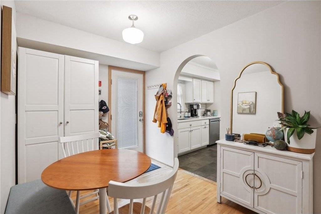 4237 Ottawa Ave S - Photo 5 of 21