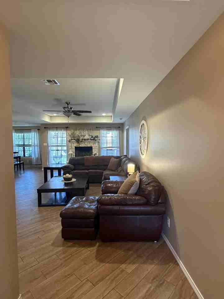 703 Durham Ct - Photo 5 of 23