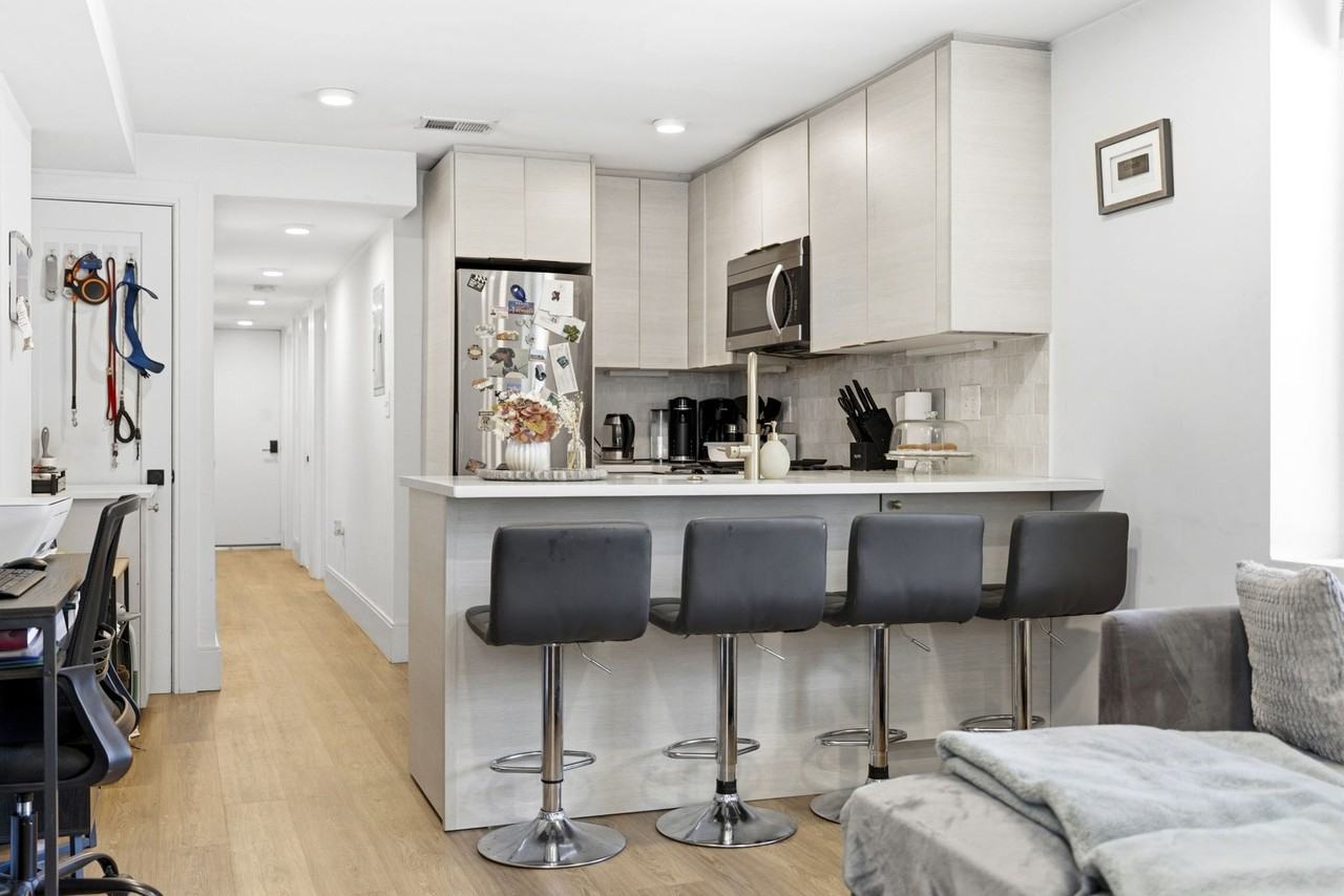 92 Chelsea St #1 - Photo 2 of 13