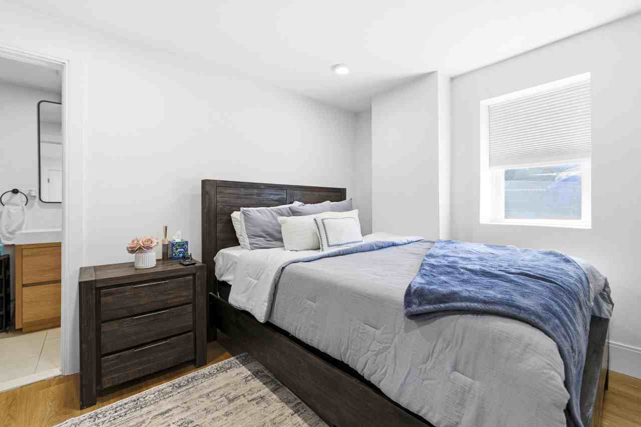 92 Chelsea St #1 - Photo 6 of 13