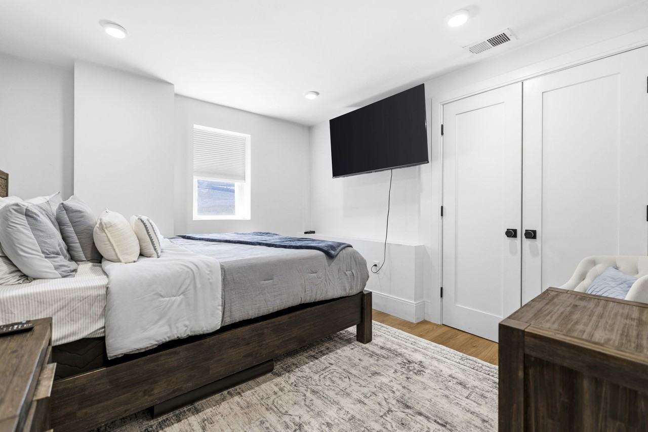 92 Chelsea St #1 - Photo 7 of 13