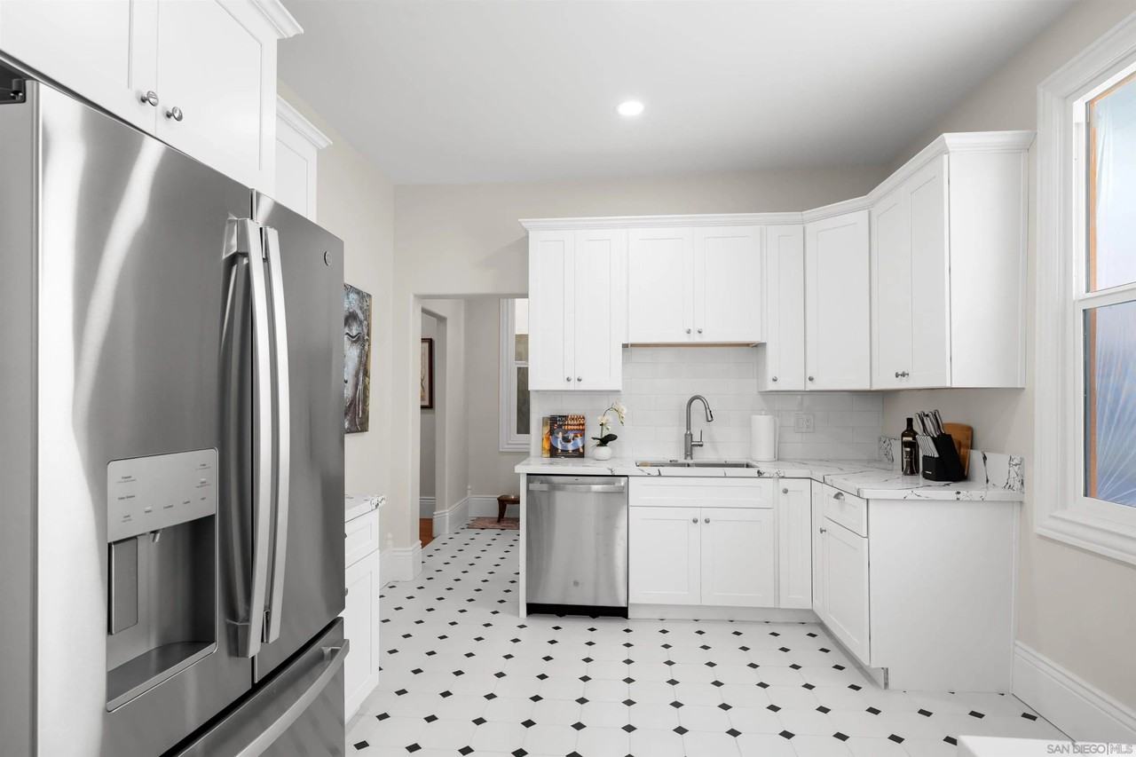 2251 Brant St - Photo 5 of 20