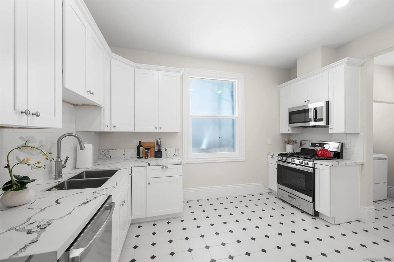 2251 Brant St - Photo 6 of 20