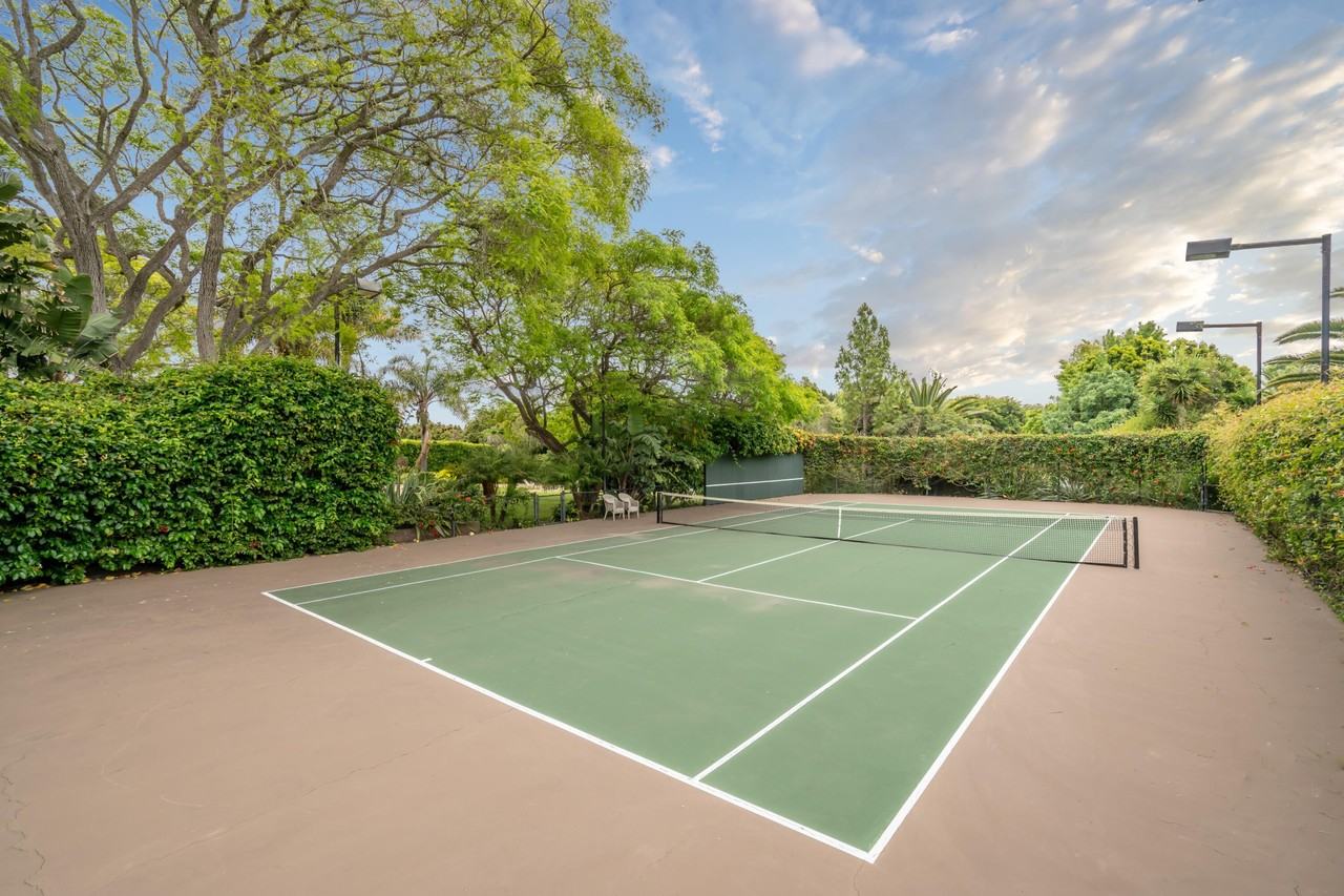 3359 Braemar Dr - Photo 4 of 42