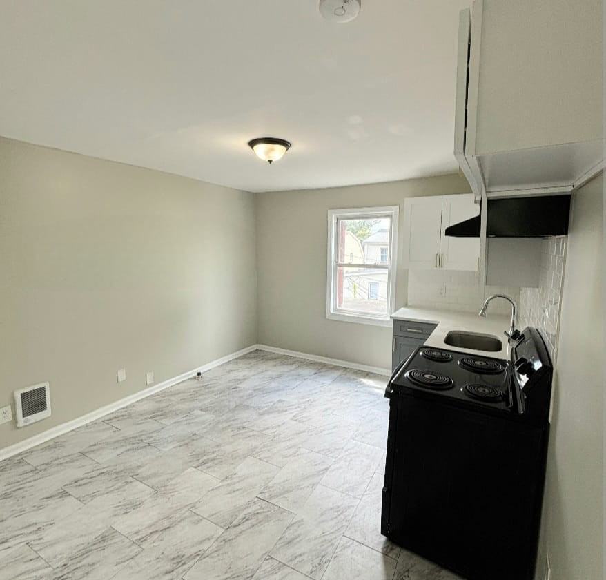 173 Scheerer Ave #3B - Photo 2 of 4