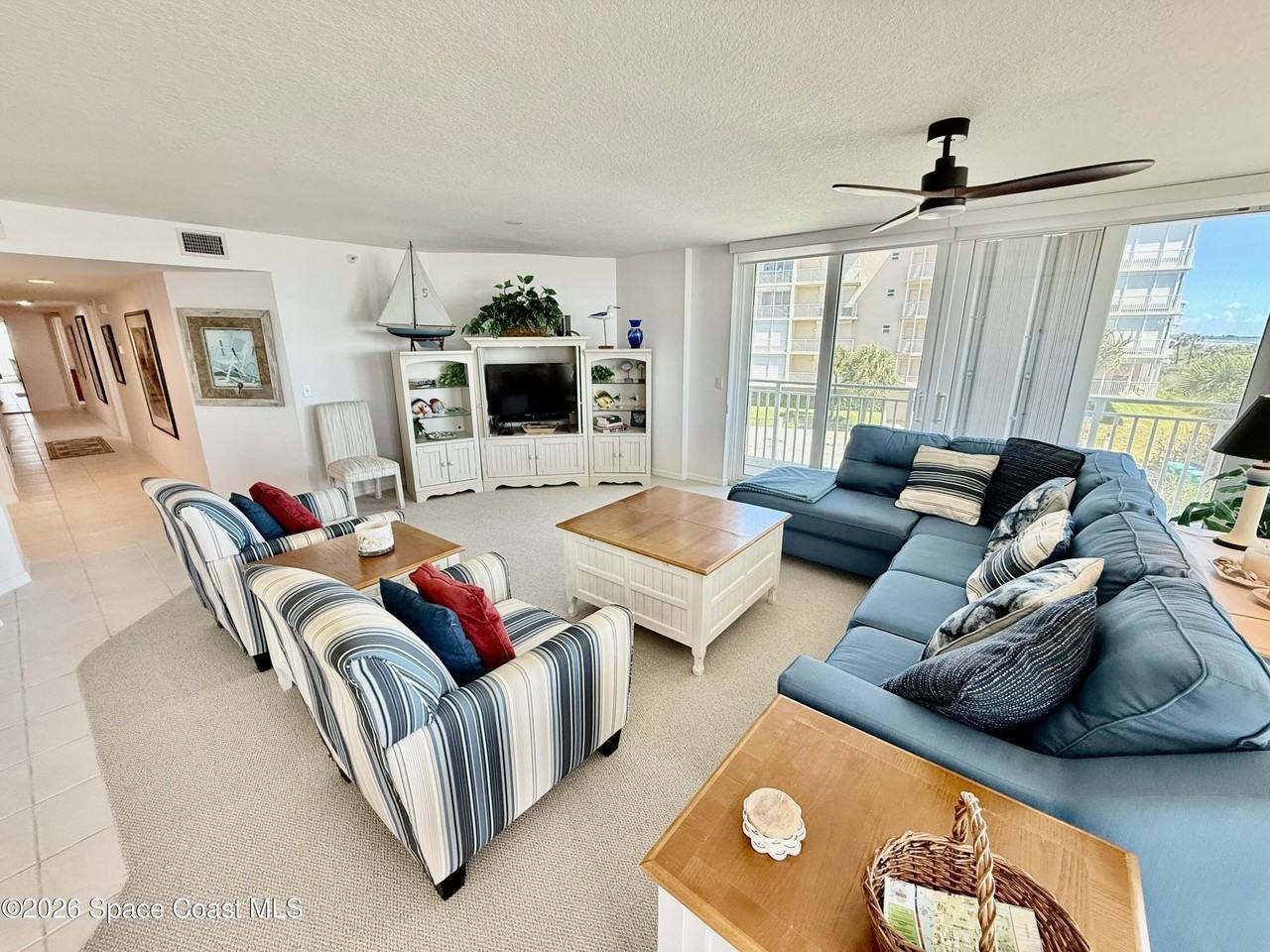 425 Buchanan Ave #302 - Photo 4 of 43