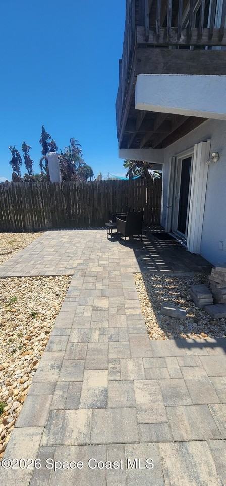 8208 Presidential Ct - Photo 2 of 31