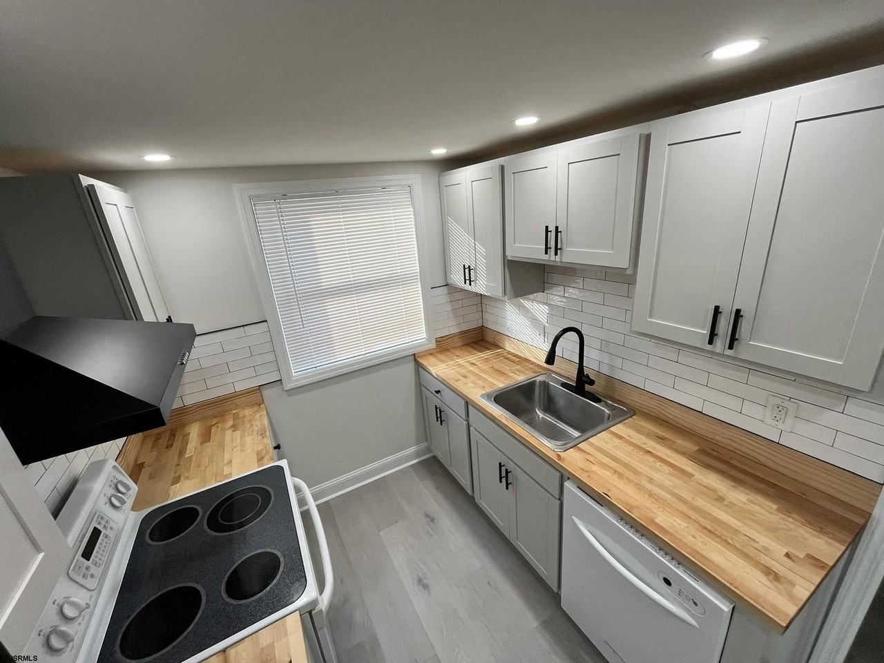 9 N Wissahickon Ave - Photo 4 of 10