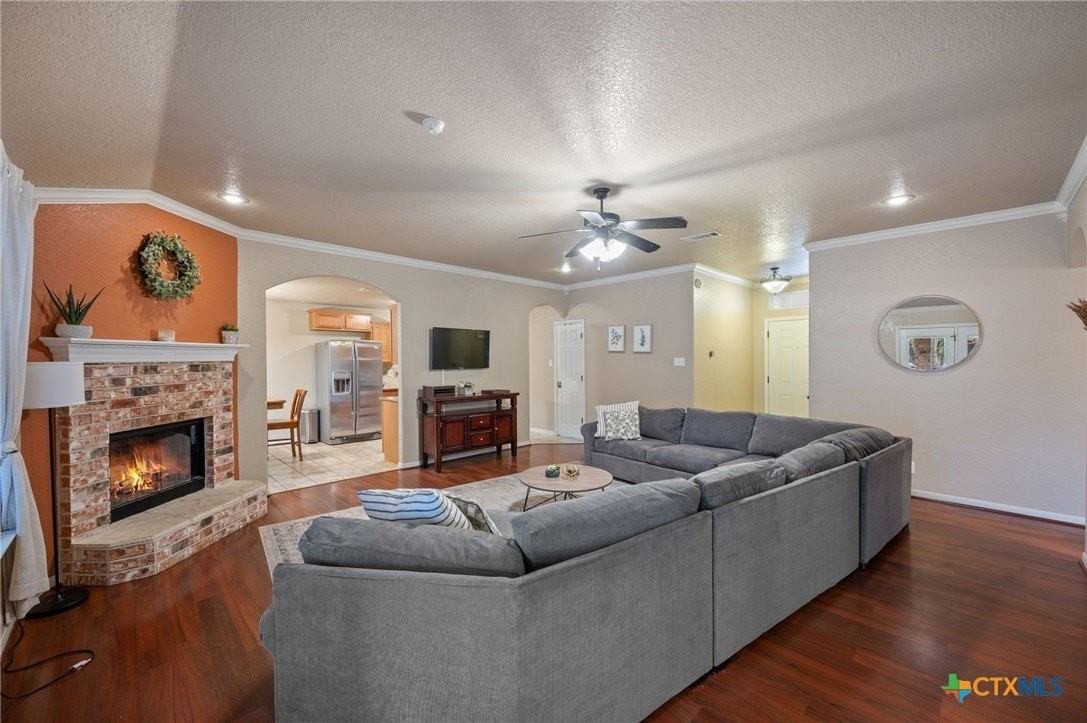 3805 Republic Of Texas Dr - Photo 5 of 28