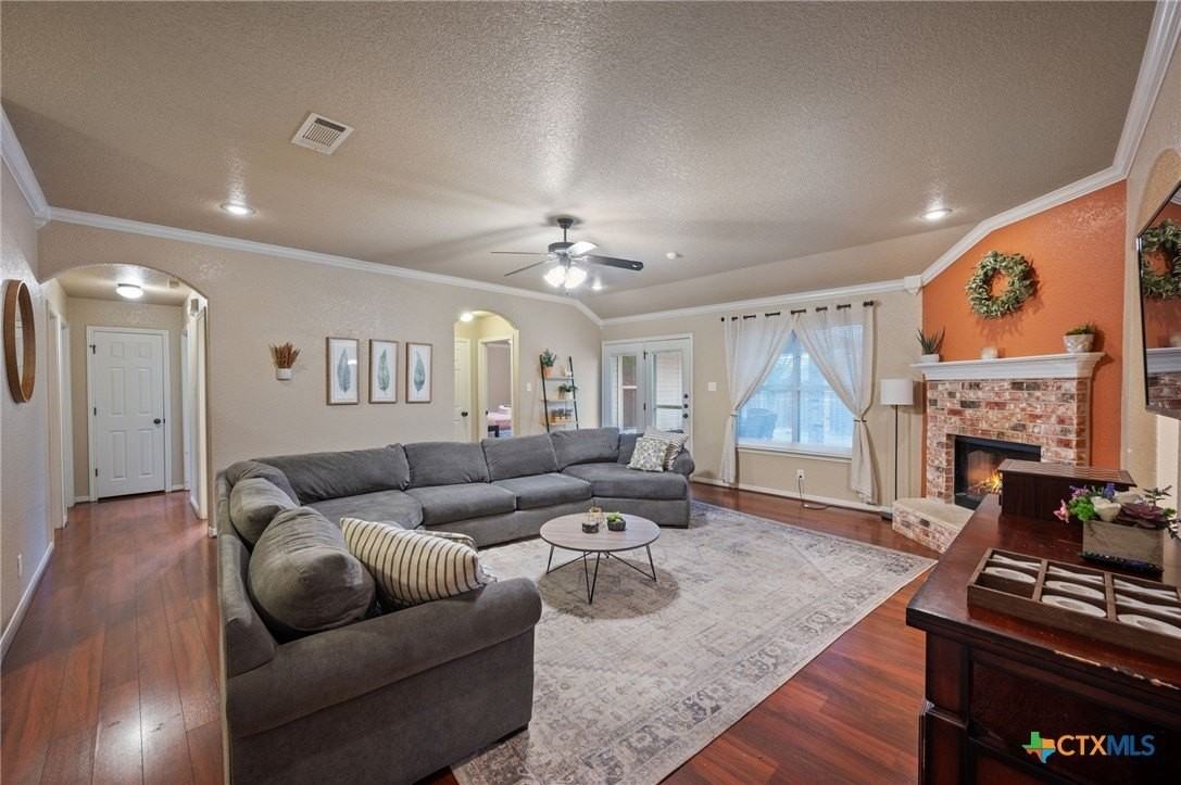 3805 Republic Of Texas Dr - Photo 6 of 28