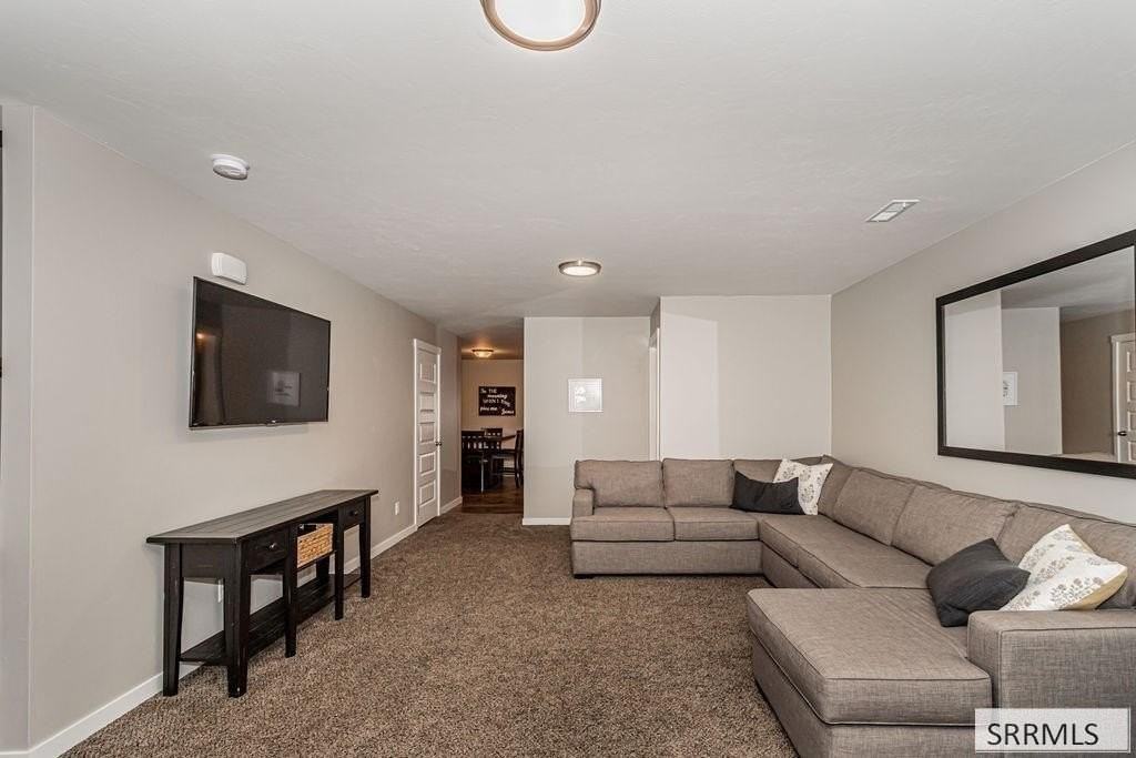 2889 Murwood - Photo 6 of 45