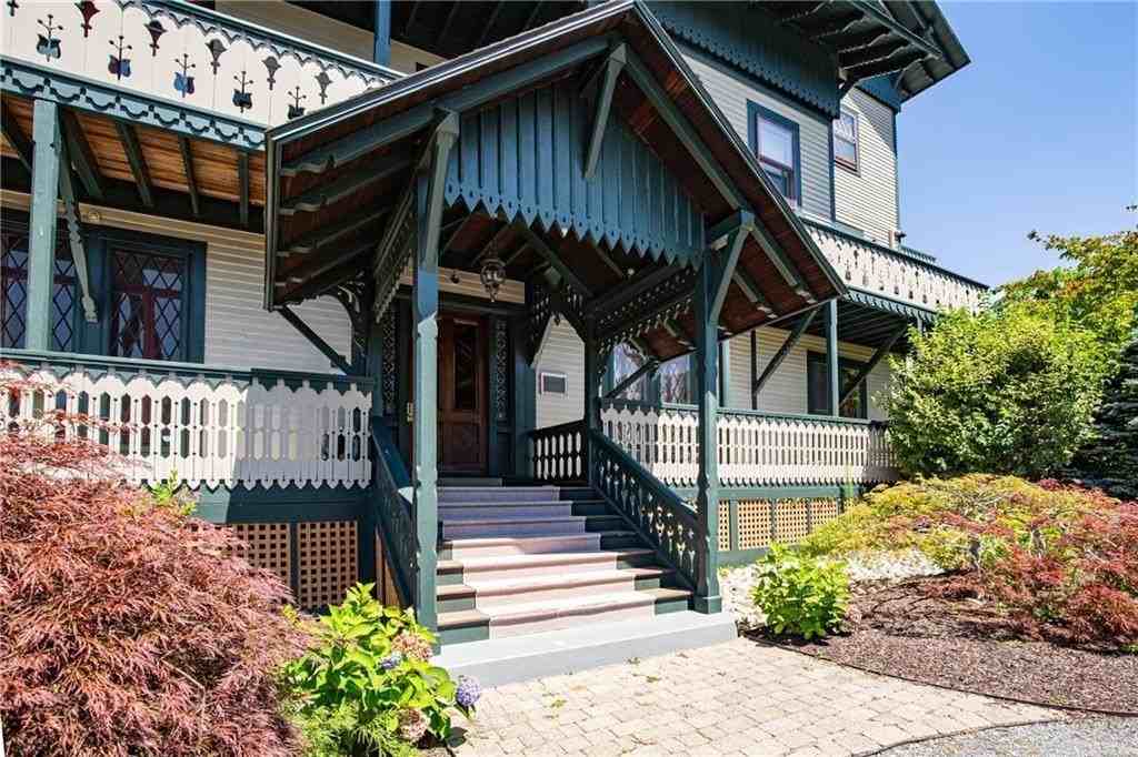 35 Chastellux Ave #J - Photo 2 of 25