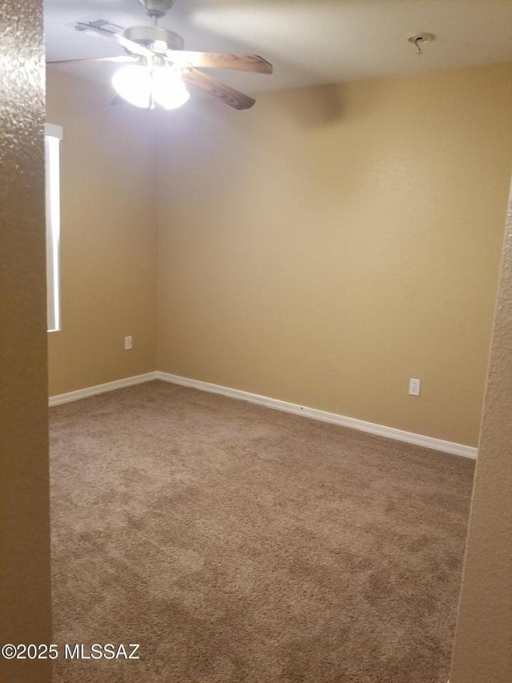 67 W Calle Mantilla - Photo 5 of 11