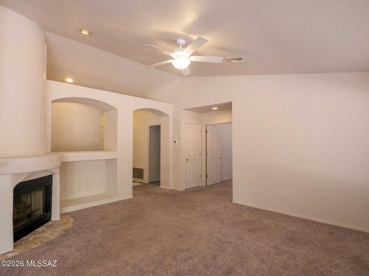 458 W Paseo Rio Grande - Photo 4 of 25