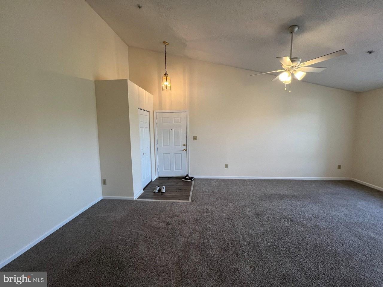 703 Orchard Overlook #301 - Photo 6 of 28