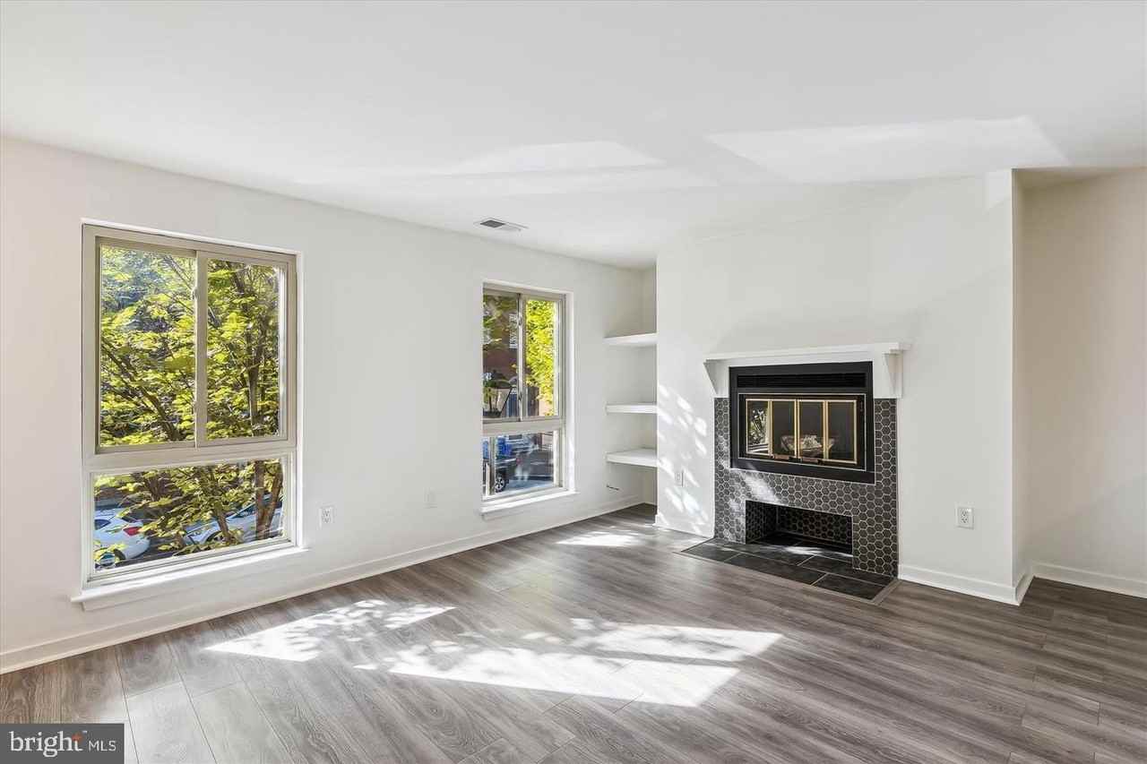 112 W Barre St #R44 - Photo 7 of 20