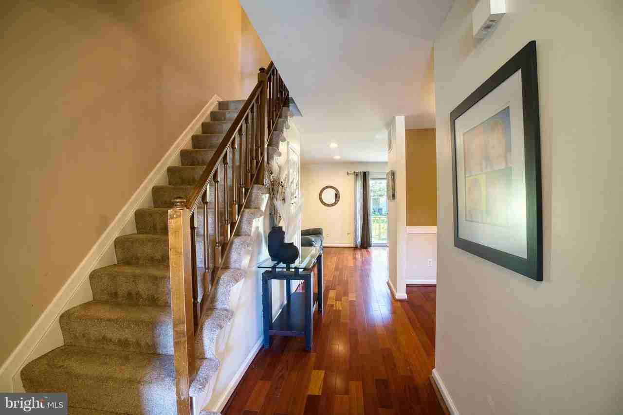 32 Lovett Ct - Photo 7 of 33