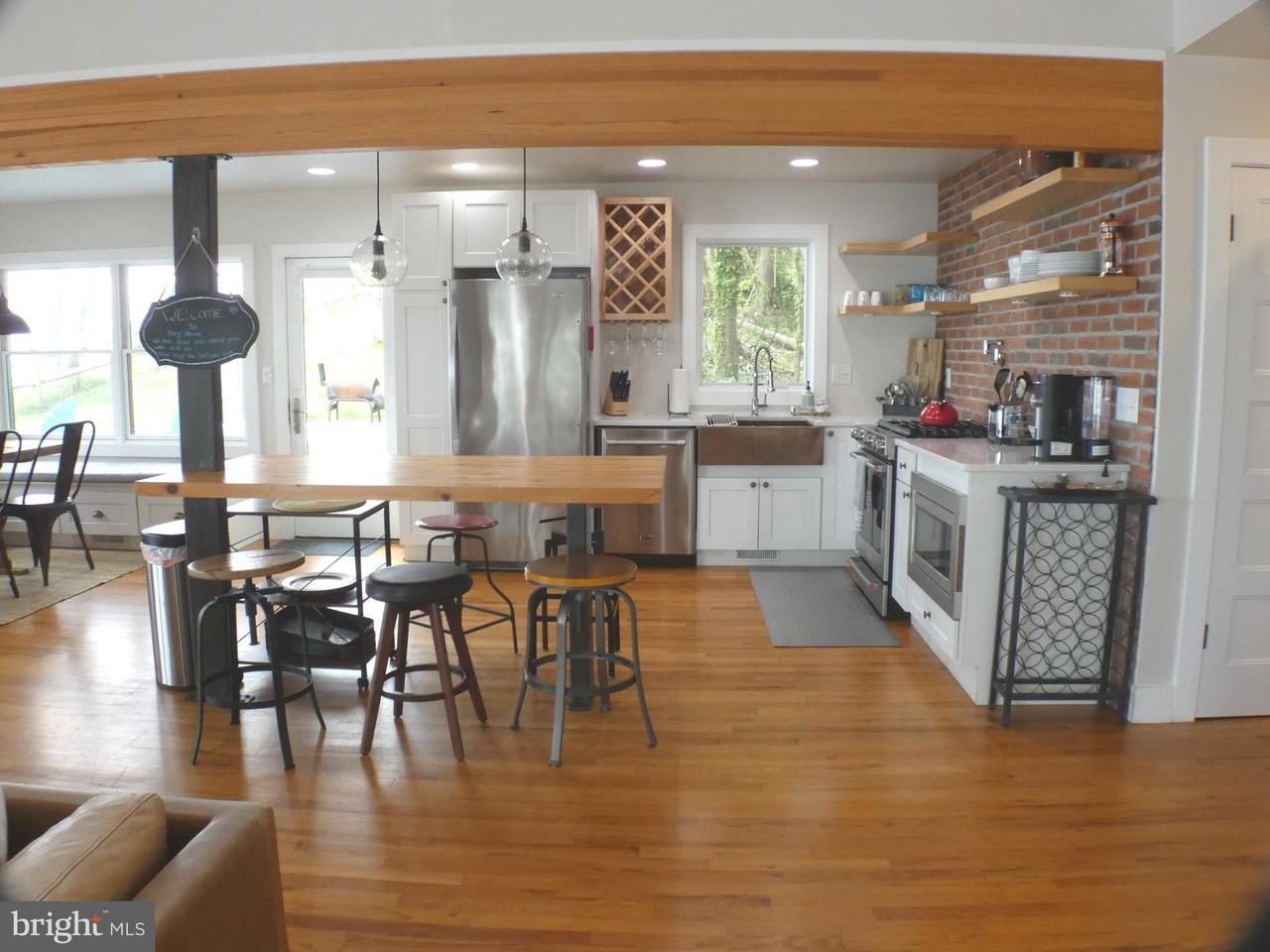 3550 Bay View Dr - Photo 2 of 50