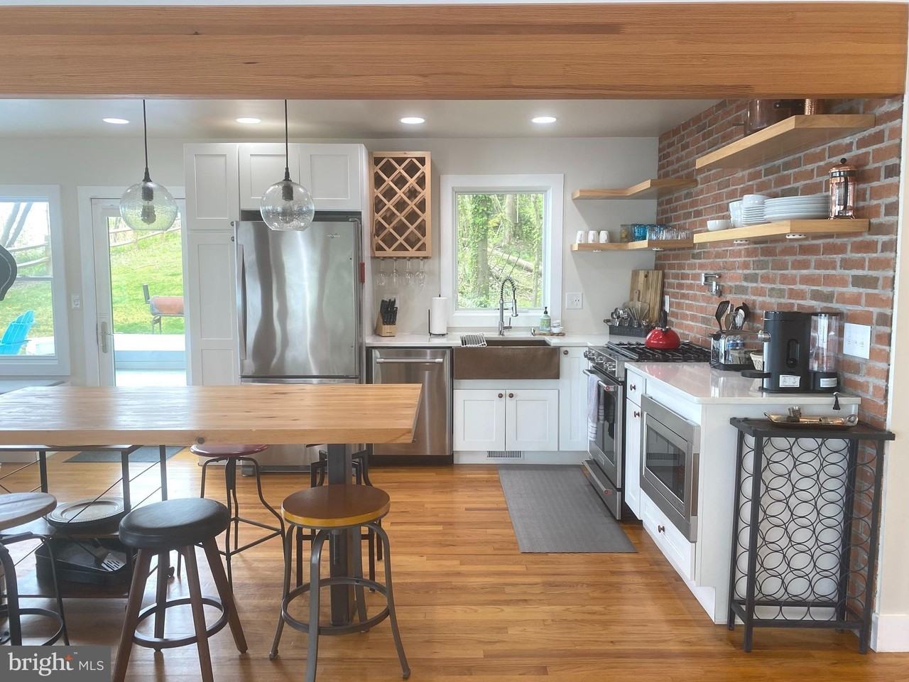 3550 Bay View Dr - Photo 5 of 50