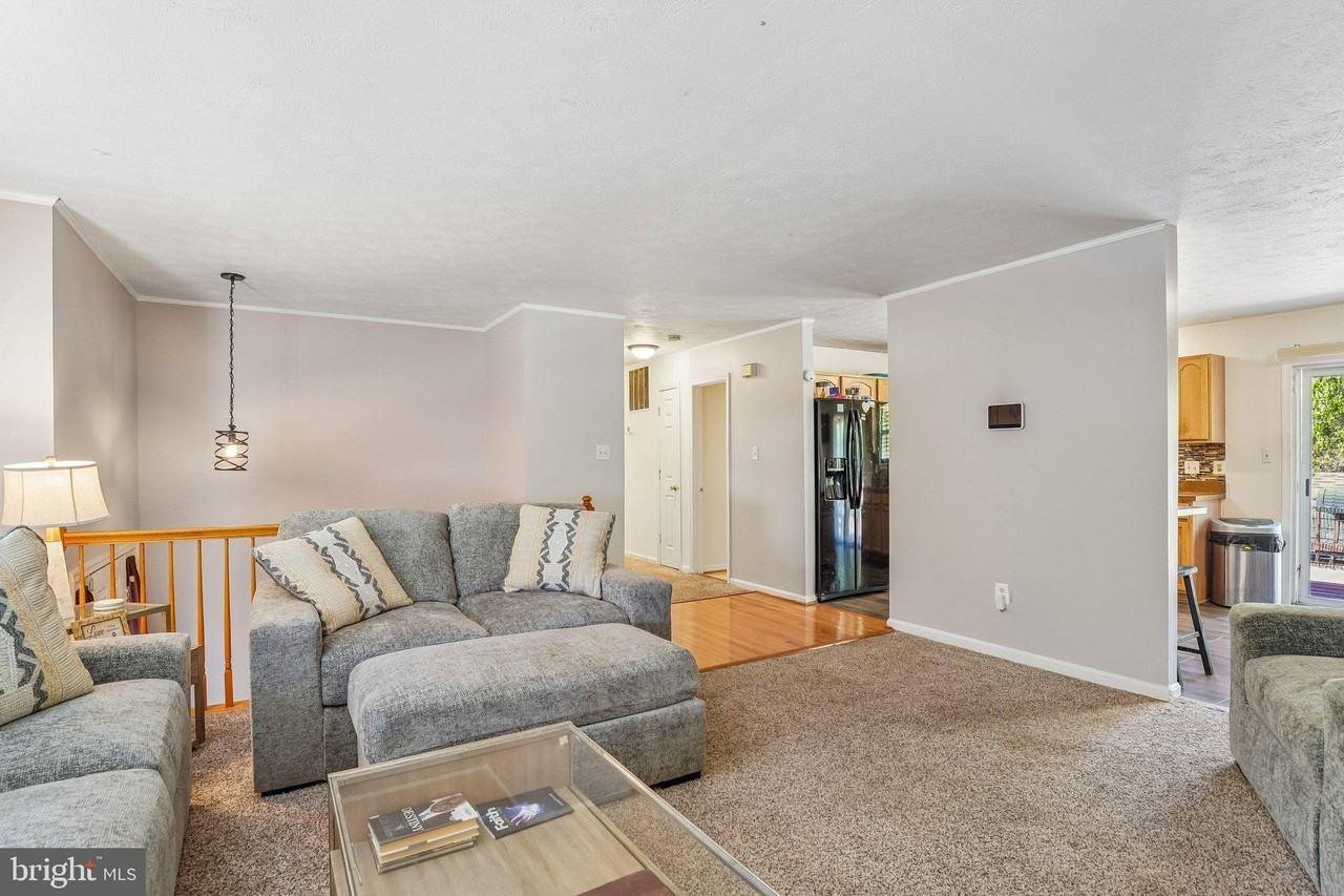 7039 Heather Dr - Photo 7 of 24