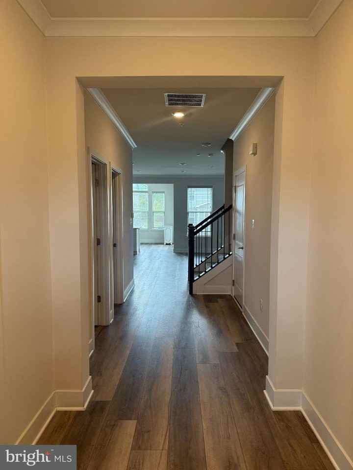 1407 Pinkerton St - Photo 2 of 21