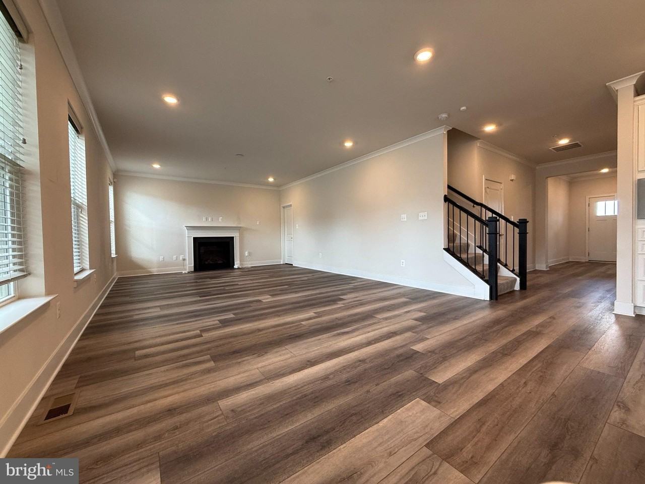 1407 Pinkerton St - Photo 7 of 21