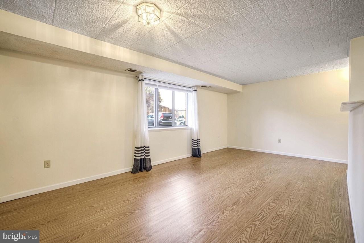 995 Heather Ridge Dr Unit D #4D - Photo 4 of 15