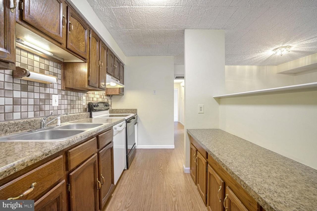 995 Heather Ridge Dr Unit D #4D - Photo 7 of 15