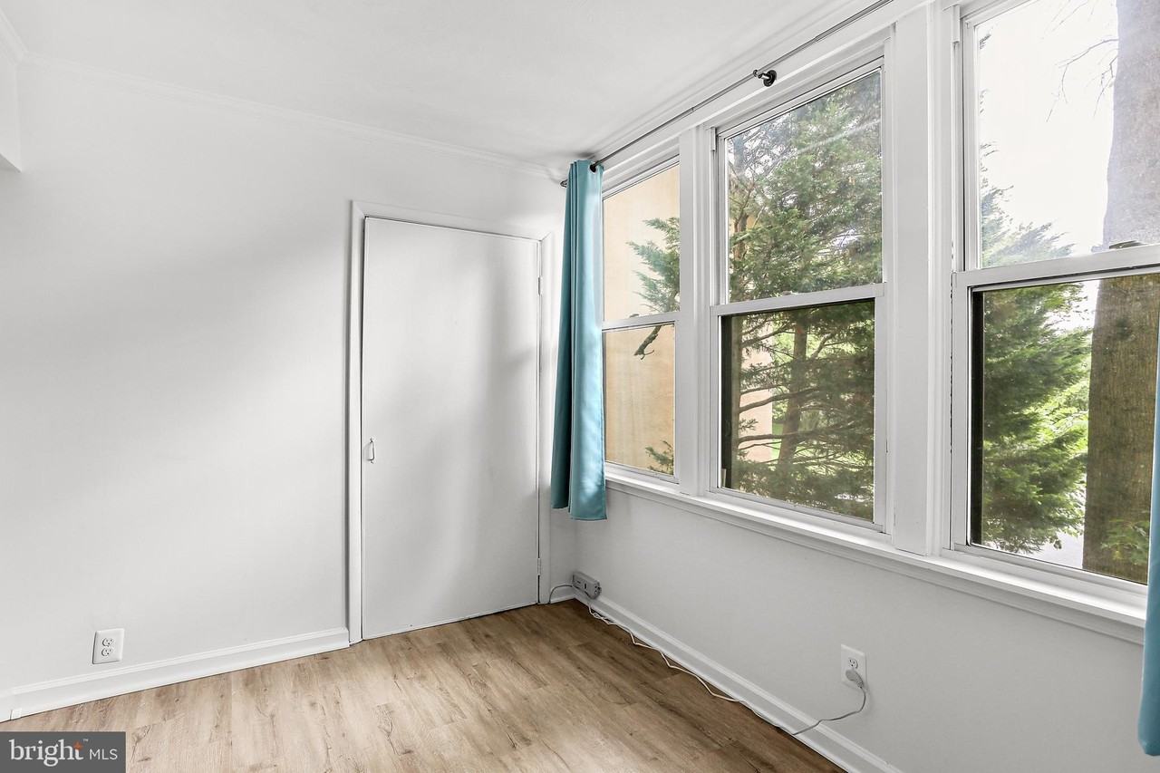 9629 Whiteacre Rd #B2 - Photo 5 of 11