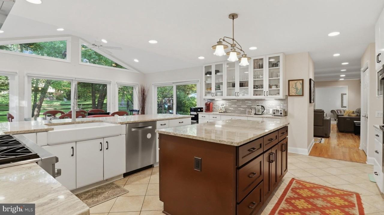 11057 Powder Horn Dr