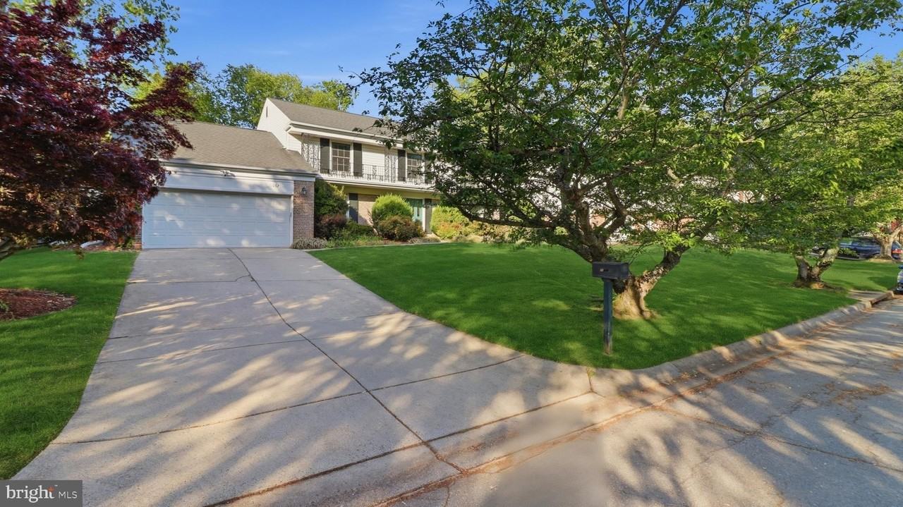 11057 Powder Horn Dr - Photo 5 of 50
